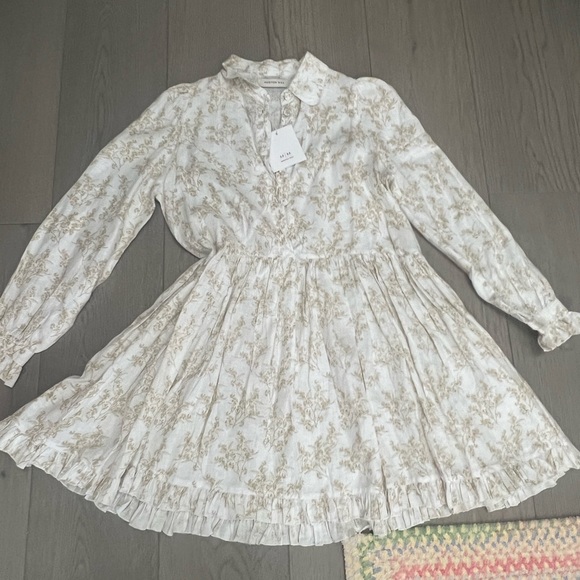 Morton Mac Alodie dress in Bloom in Petite - Picture 2 of 3